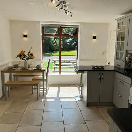 7 Person With Hot Tub *