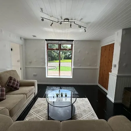 7 Person With Hot Tub Blackwater