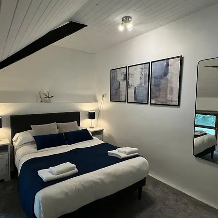 7 Person With Hot Tub Casa vacanze Blackwater