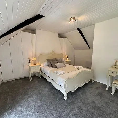 7 Person With Hot Tub Casa vacanze