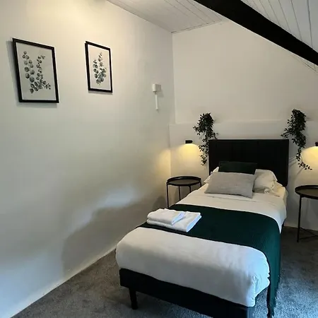 7 Person With Hot Tub *