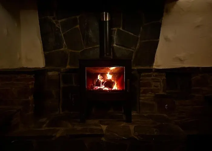 7 Person With Hot Tub * Blackwater