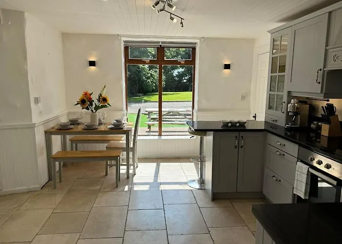 7 Person With Hot Tub *