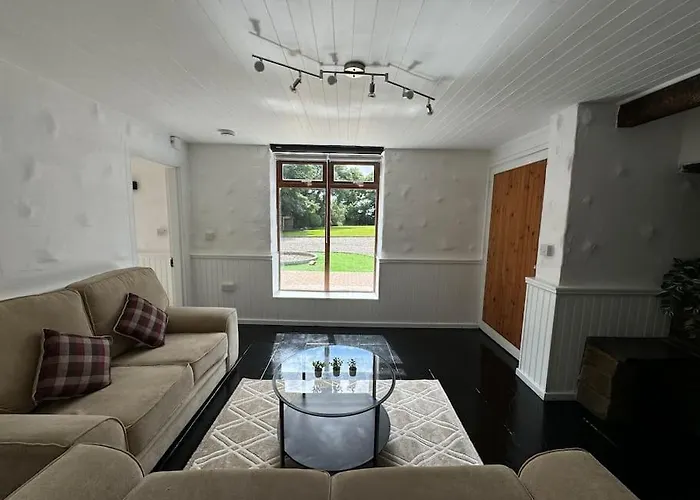 7 Person With Hot Tub Blackwater