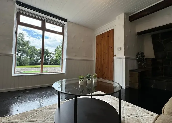 7 Person With Hot Tub Nyaraló Blackwater