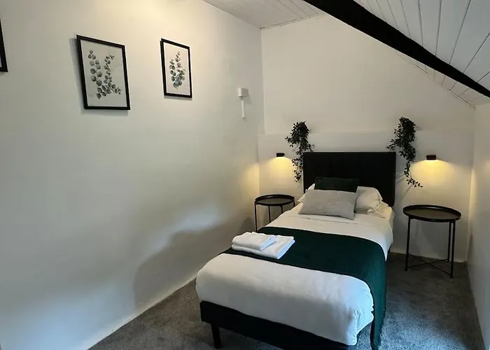 7 Person With Hot Tub *